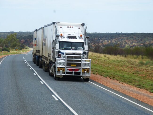 semi-trailers-534577_960_720