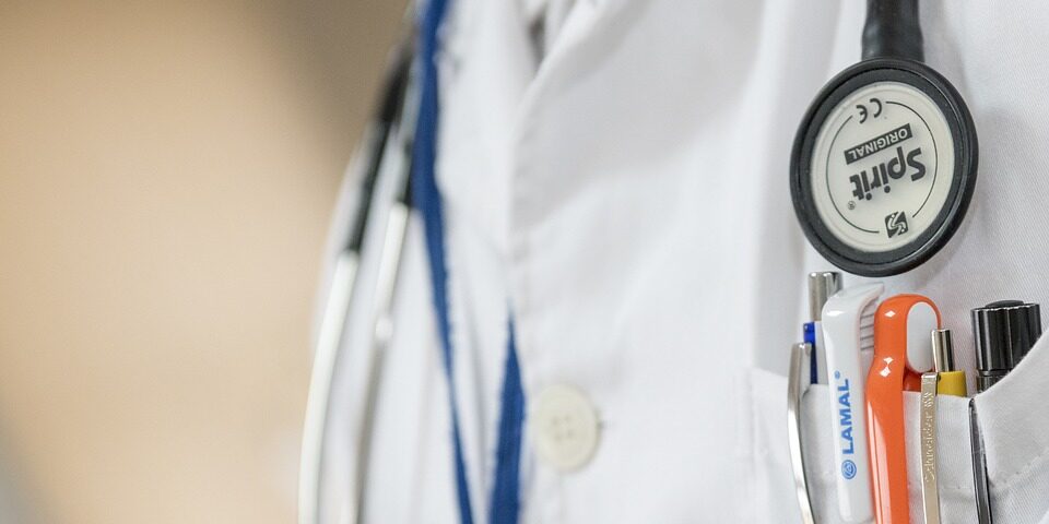 doctor-563428_960_720