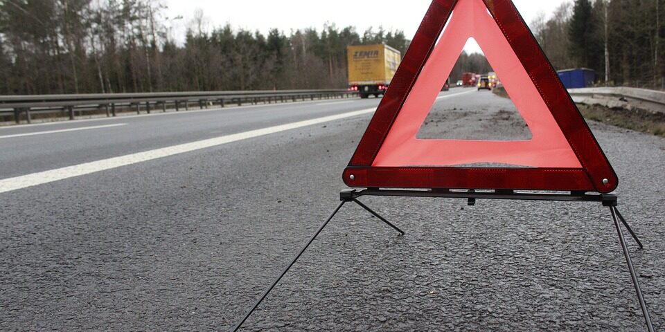 warning-triangle-1412348_960_720
